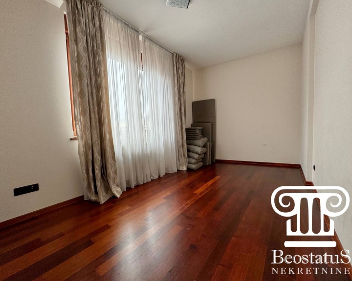Patrijarha Varnave, Beograd, 11000, 5 Spavaće sobe Spavaće sobe, 6 Sobe Sobe,4 BathroomsBathrooms,Dupleks,Prodato,Patrijarha Varnave,4,1035